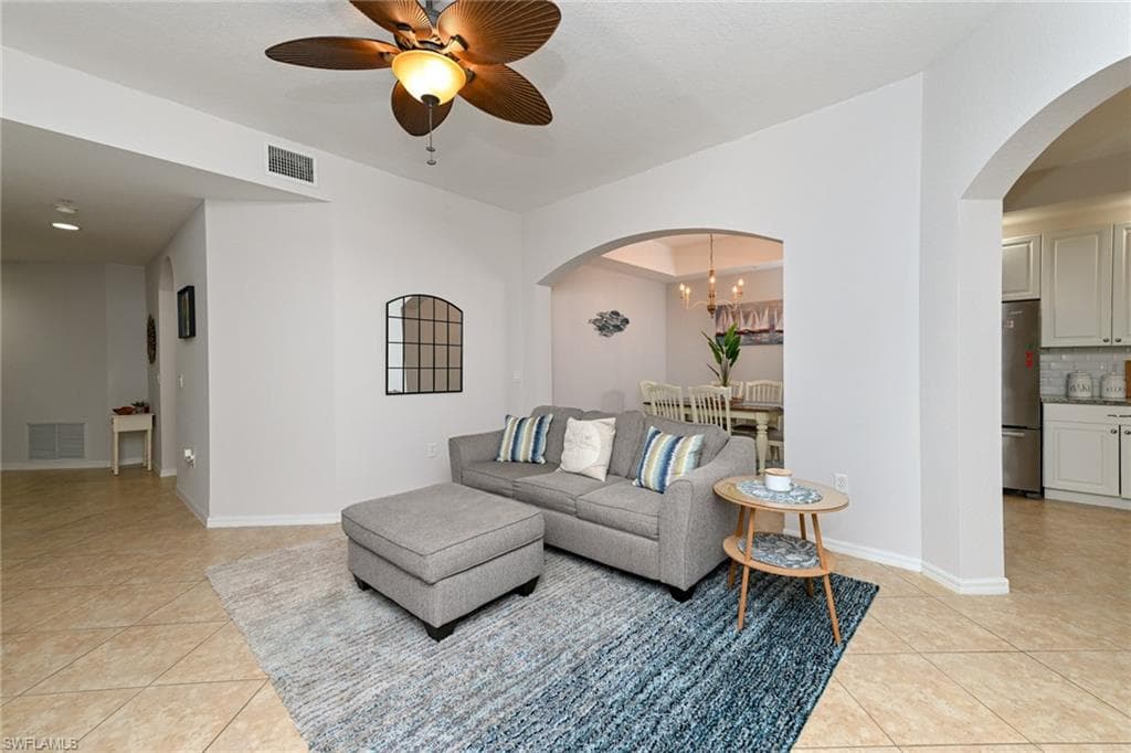1415 Mariposa CIR 103 NAPLES, FL 34105