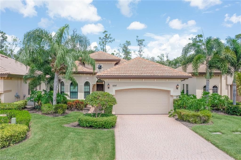 8247 Provencia CT FORT MYERS, FL 33912