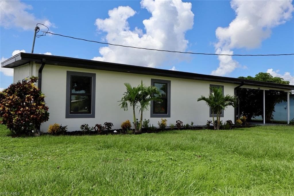 641 Sharon CIR PORT CHARLOTTE, FL 33952