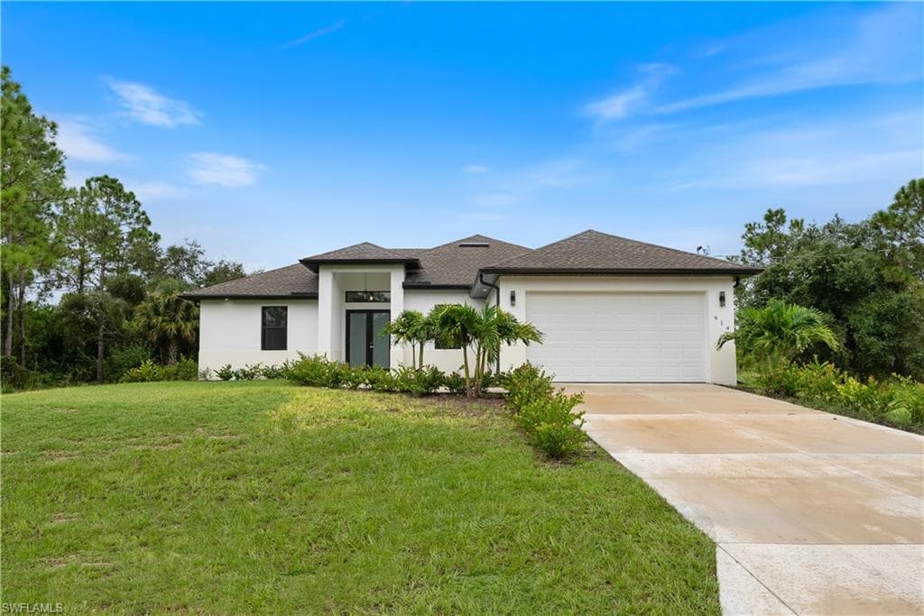914 Clayton AVE LEHIGH ACRES, FL 33972