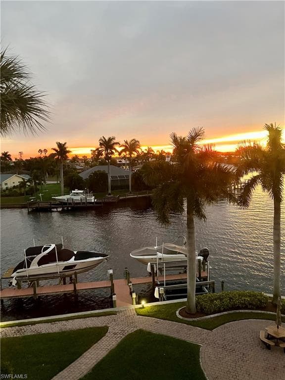 4647 SE 17th PL 305 CAPE CORAL, FL 33904