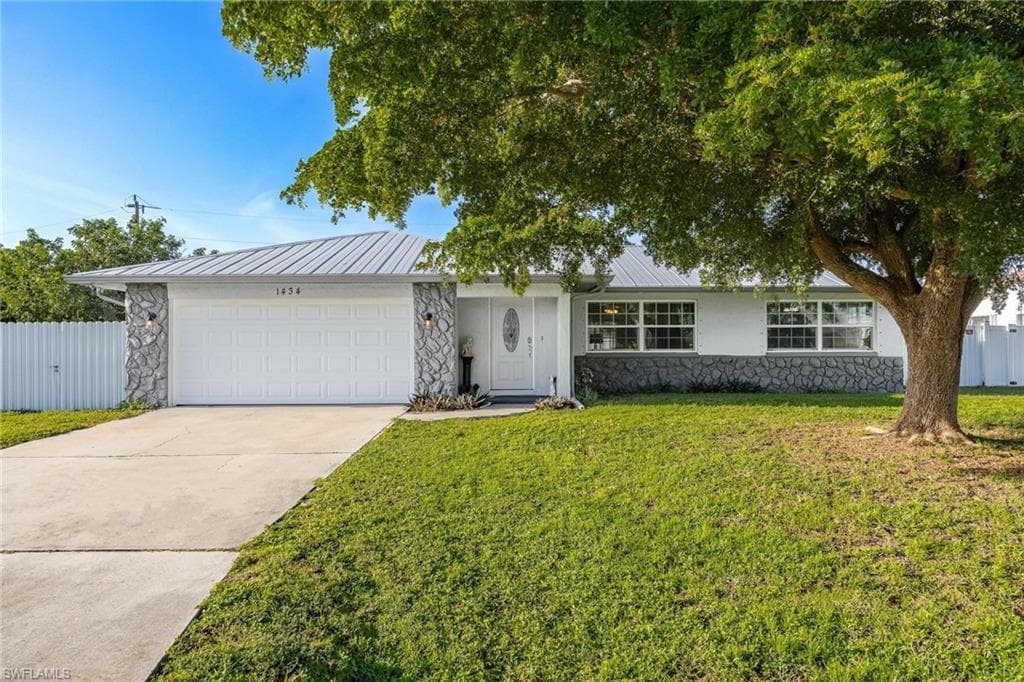 1434 SE 34th TER CAPE CORAL, FL 33904