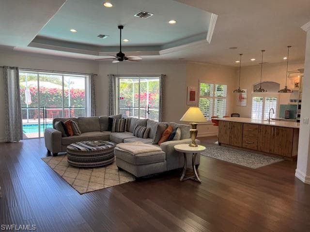 1046 12th AVE N NAPLES, FL 34102