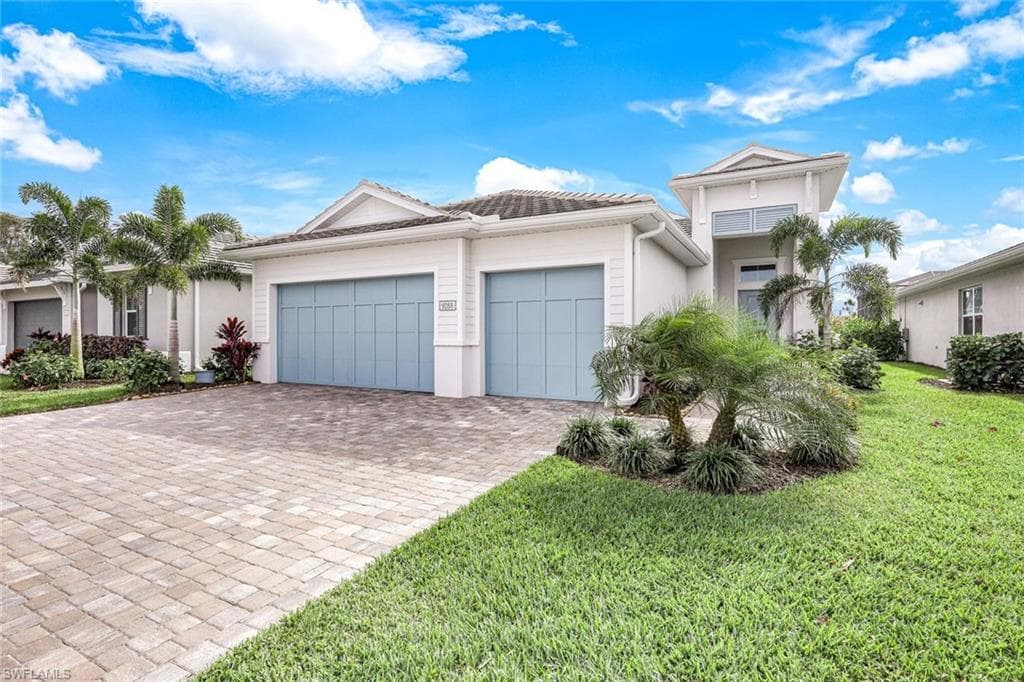 9288 Cayman DR NAPLES, FL 34114
