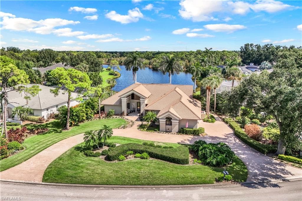3709 Woodlake DR