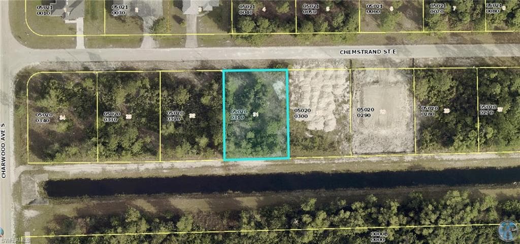 664/666 Chemstrand ST E LEHIGH ACRES, FL 33974