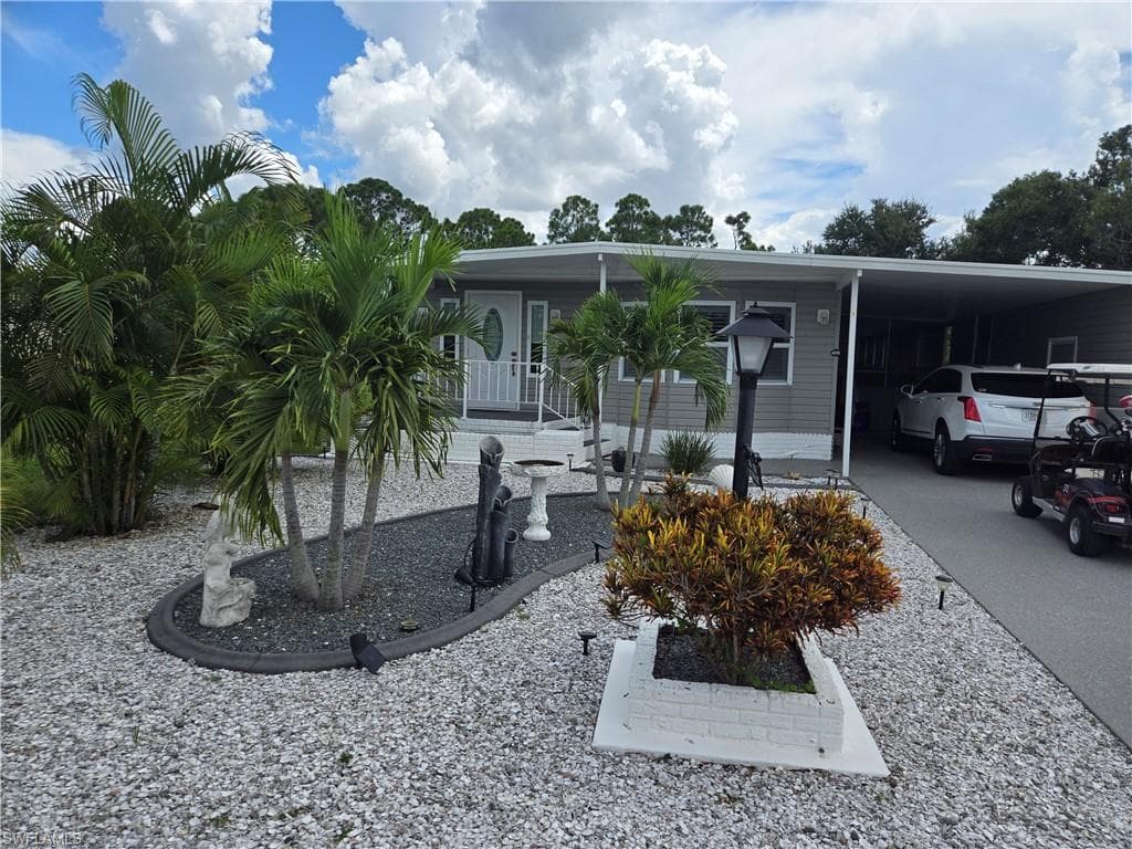 409 Player CT W NORTH FORT MYERS, FL 33903
