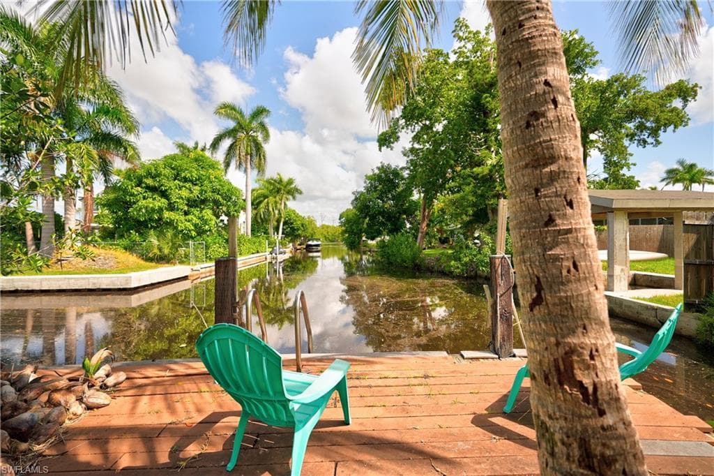 2043 Estey AVE NAPLES, FL 34104