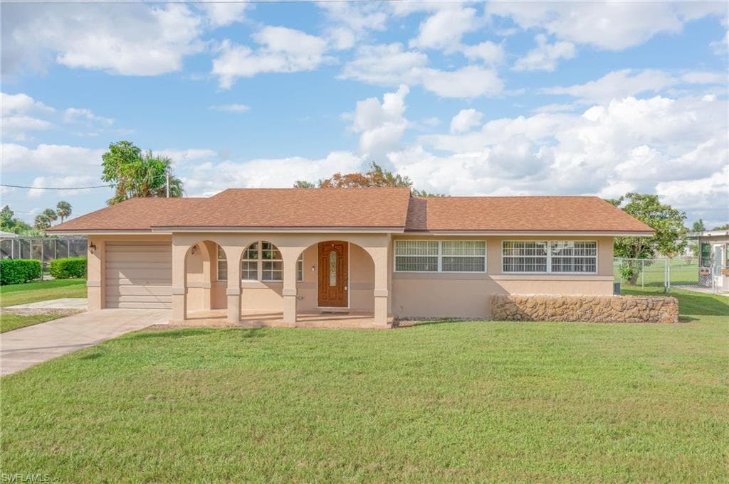 719 Shadyside ST LEHIGH ACRES, FL 33936