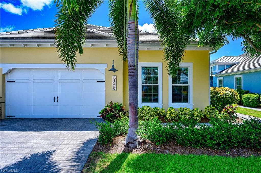 6826 Bequia WAY NAPLES, FL 34113