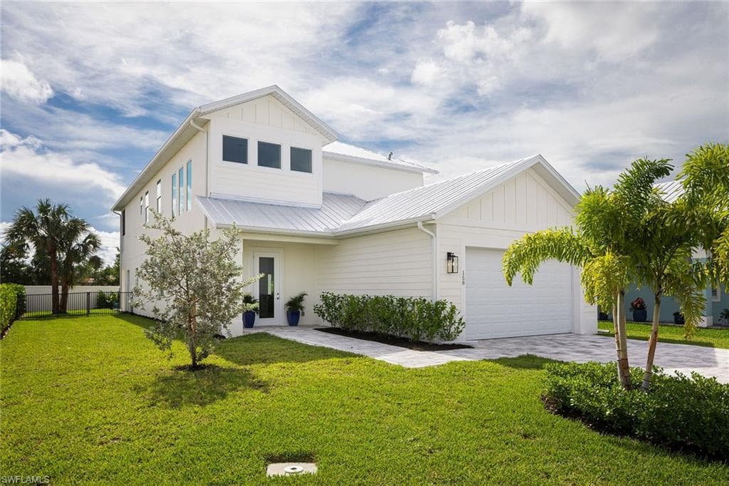 158 Cambria LN NAPLES, FL 34112