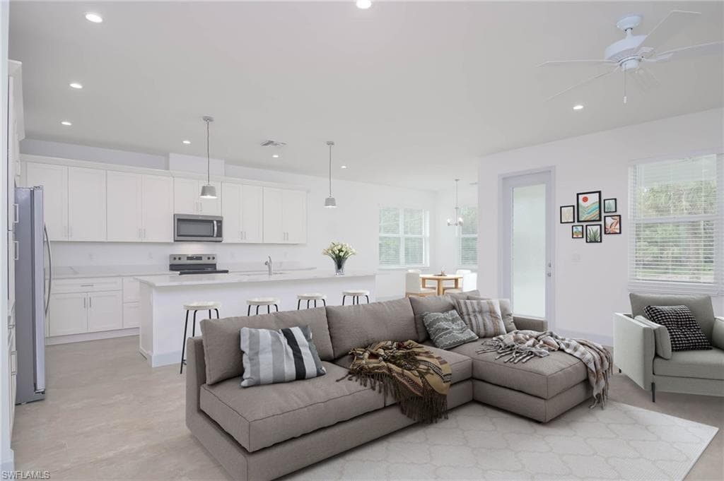 5363 Myrtle LN NAPLES, FL 34113
