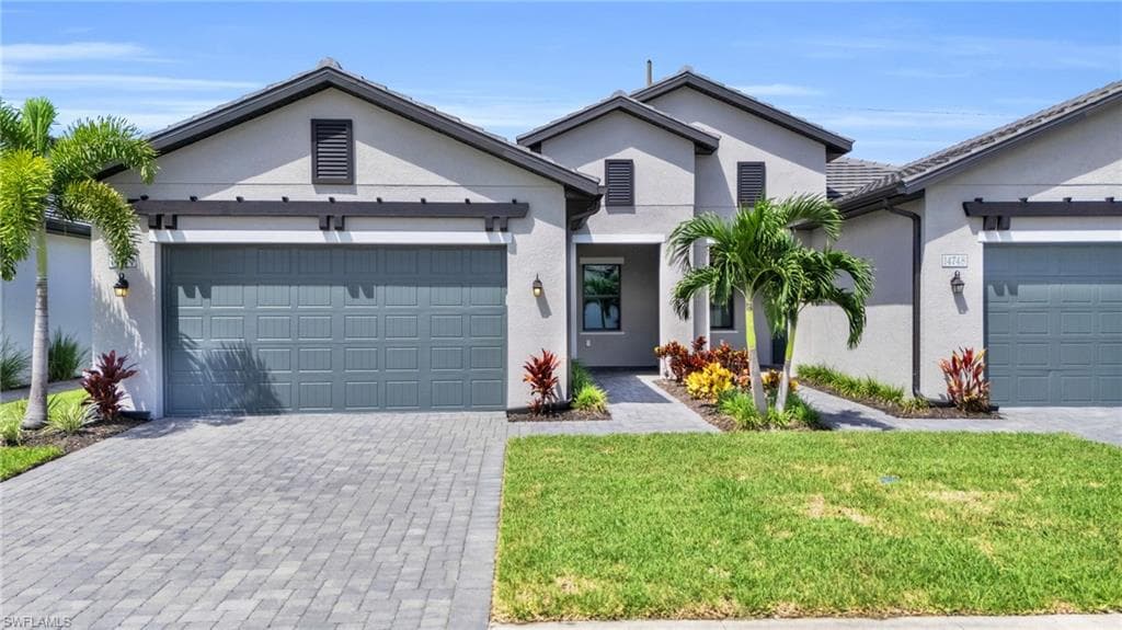14744 Kingfisher LOOP NAPLES, FL 34120