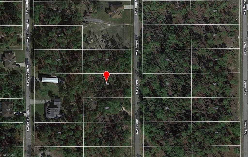 1207 Johns AVE LEHIGH ACRES, FL 33972