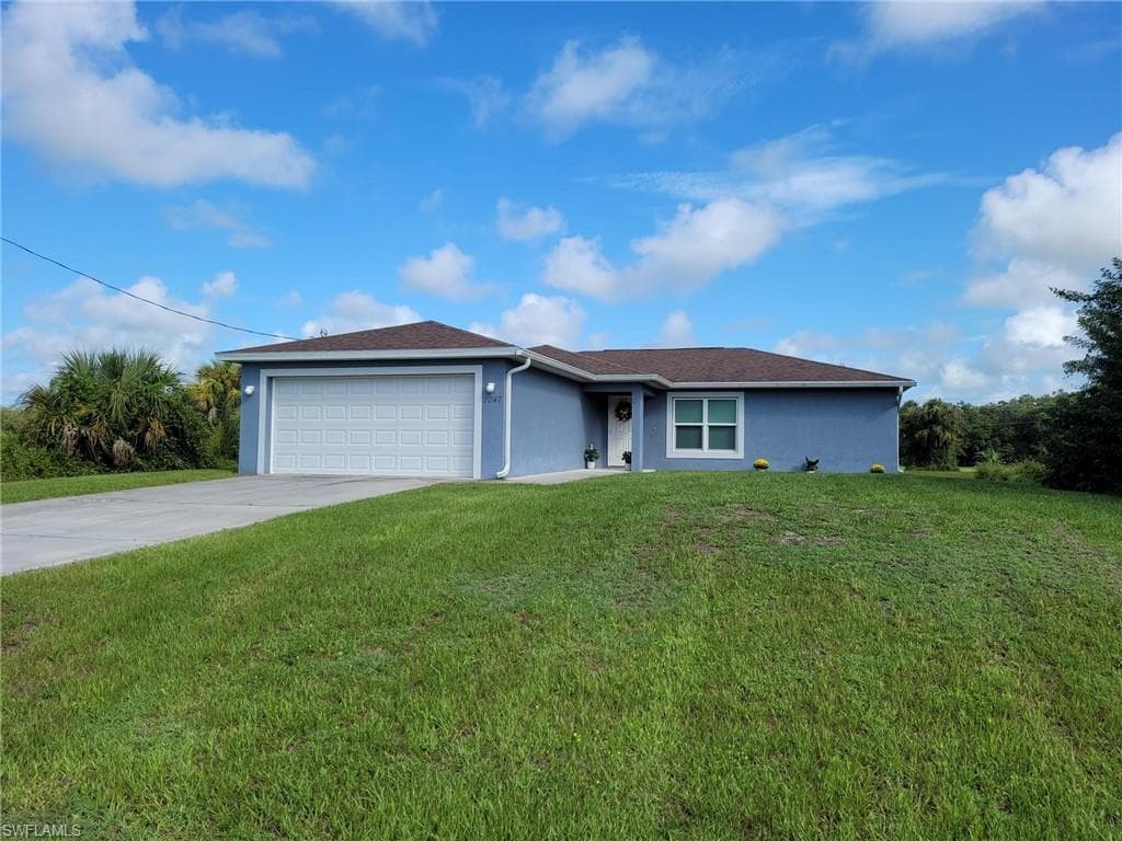 1047 Greenwood AVE LABELLE, FL 33935