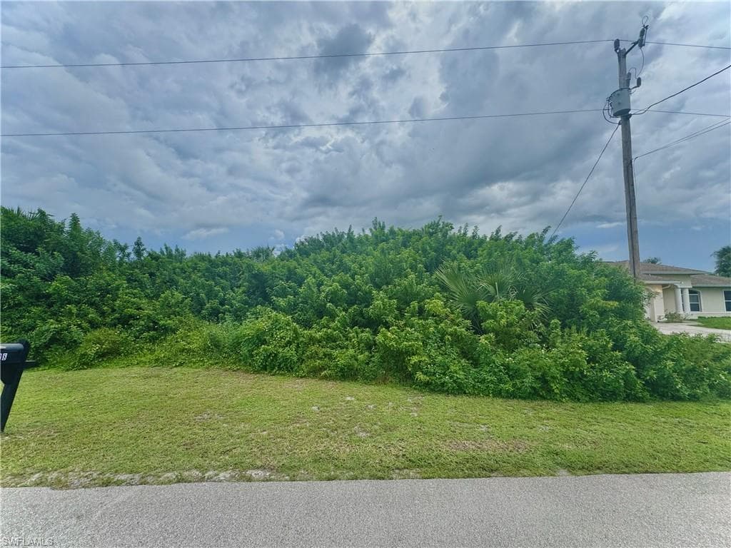 519 Kingsbury LN LEHIGH ACRES, FL 33974