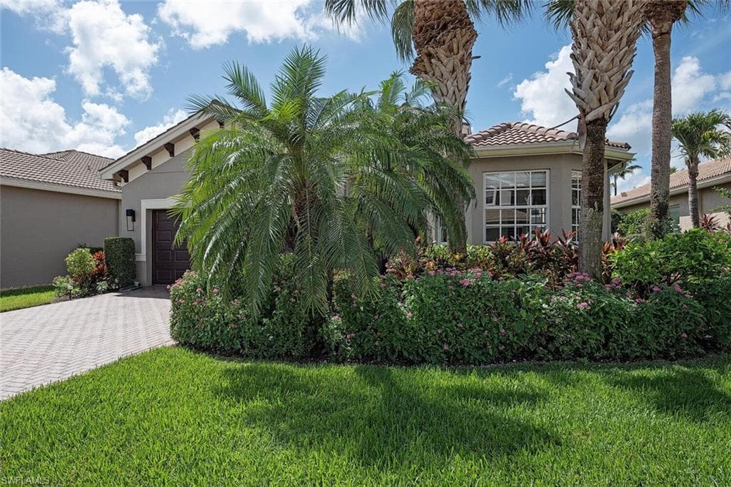 6622 Marbella DR NAPLES, FL 34105