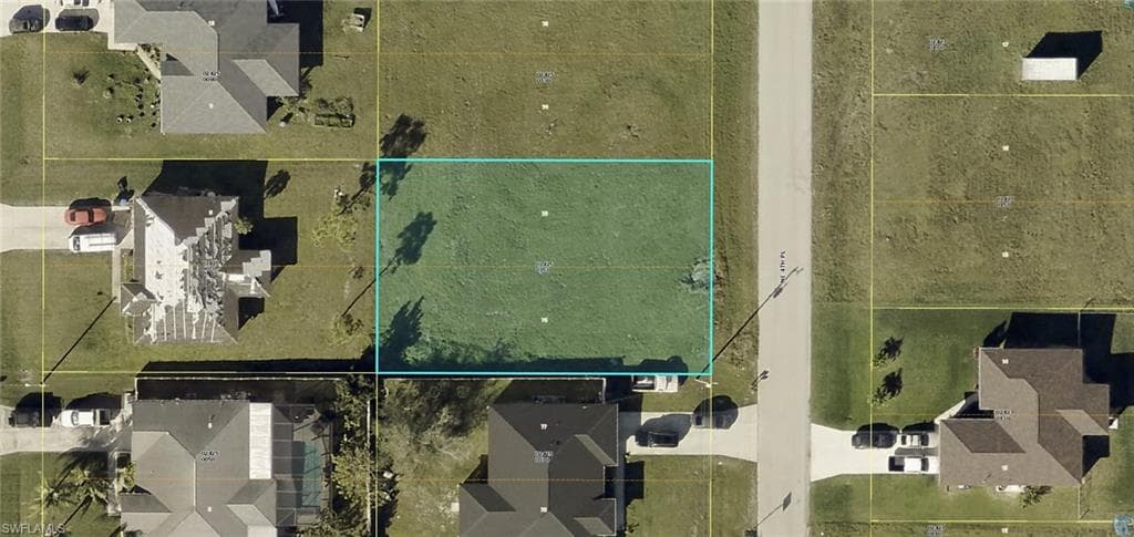 928 NE 4th PL CAPE CORAL, FL 33909