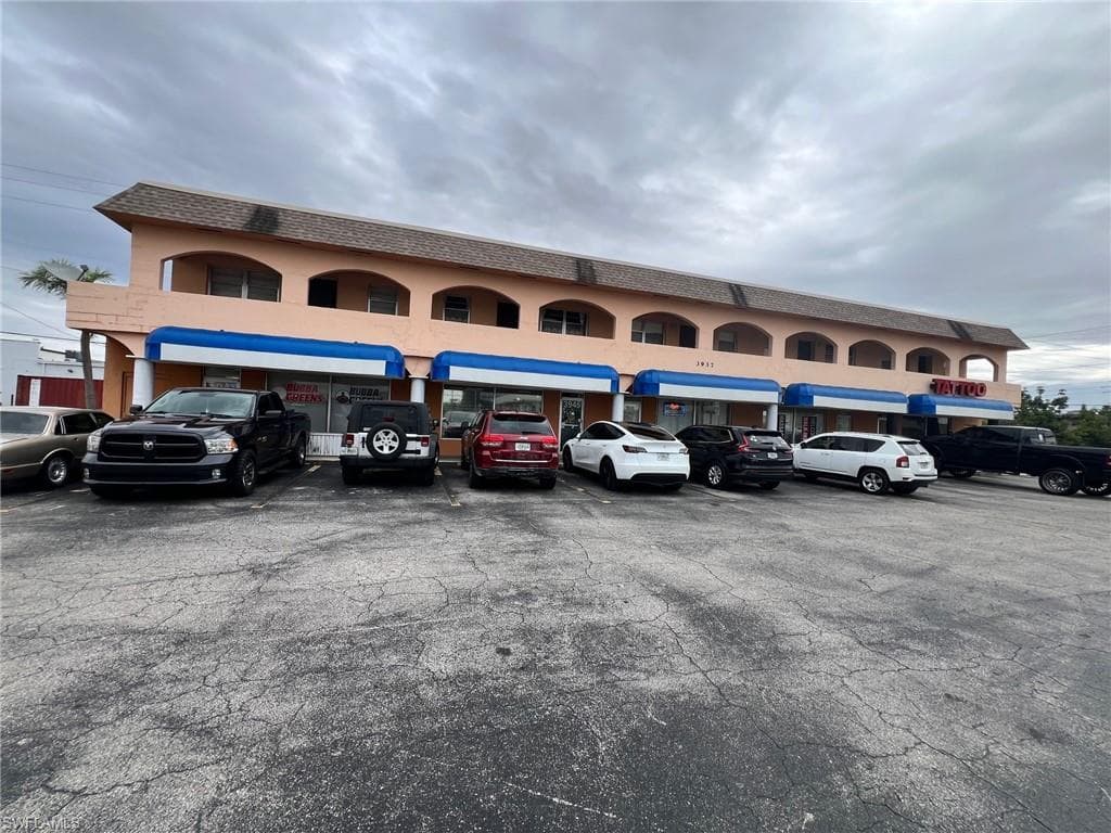 3941 Broadway FORT MYERS, FL 33901