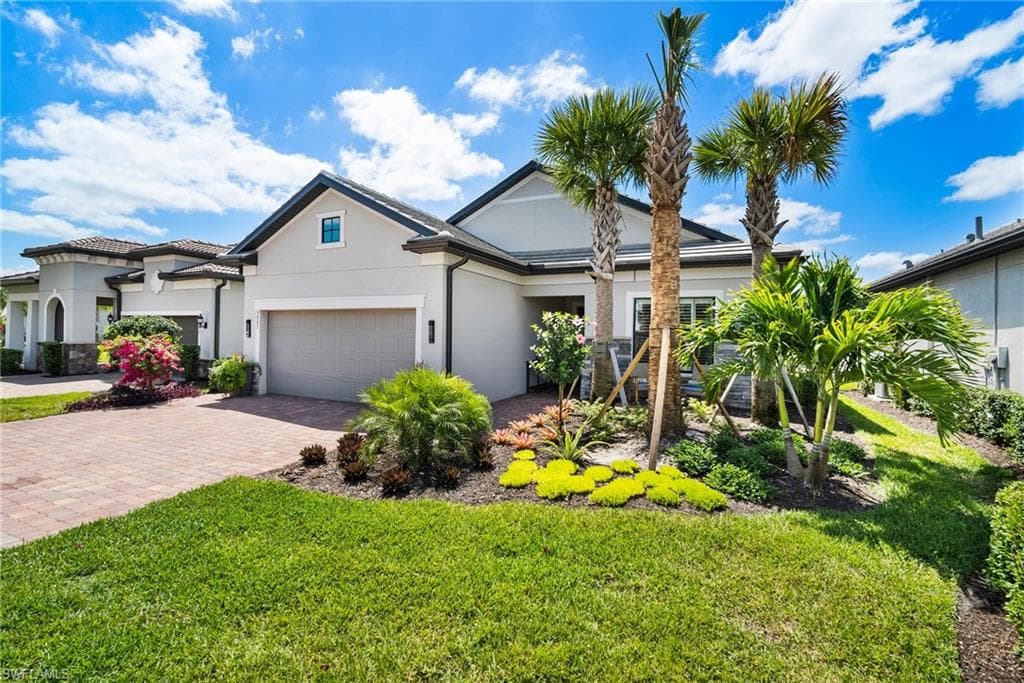 9803 Everglades DR NAPLES, FL 34120