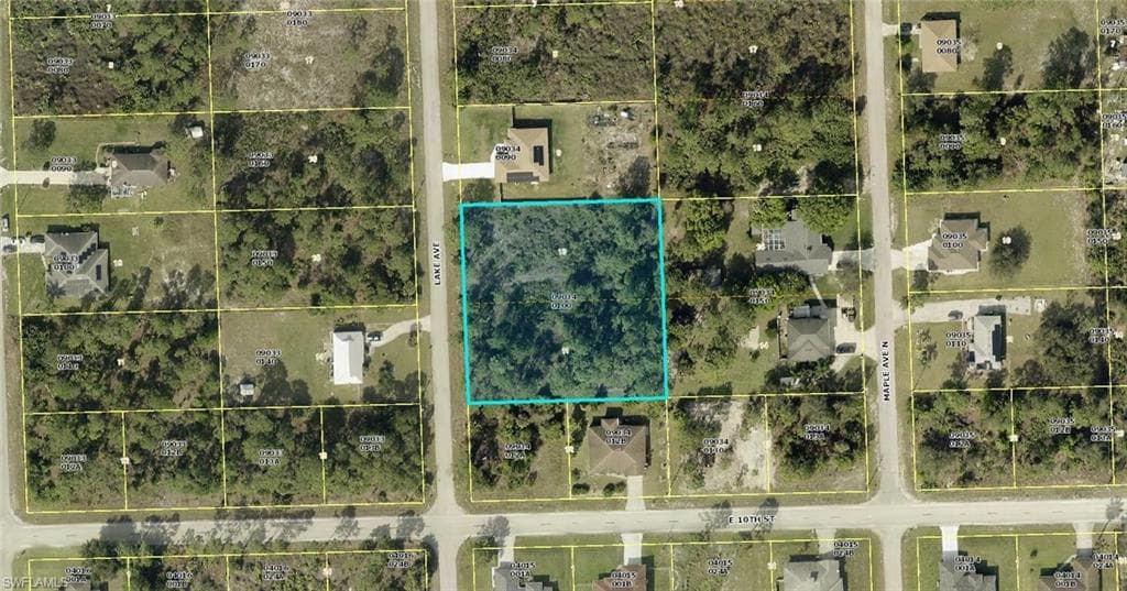 1004 Lake AVE LEHIGH ACRES, FL 33972