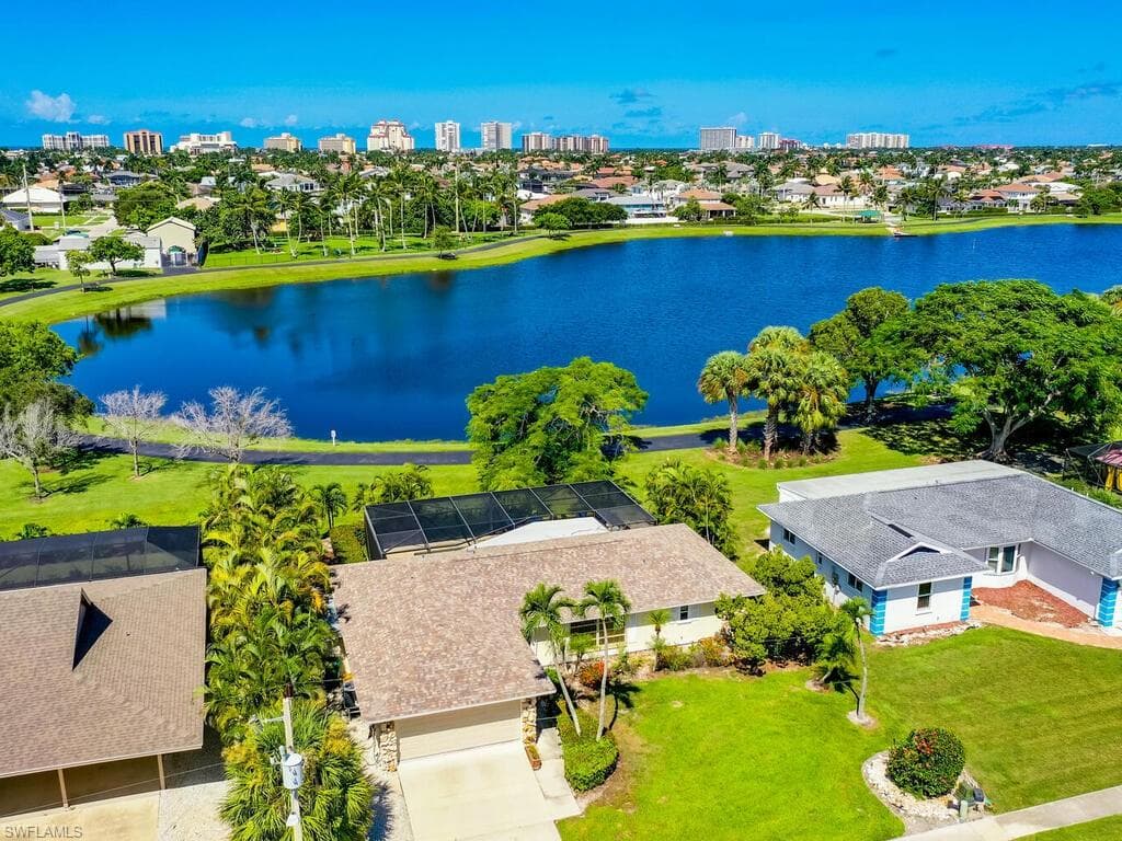 426 Worthington ST MARCO ISLAND, FL 34145
