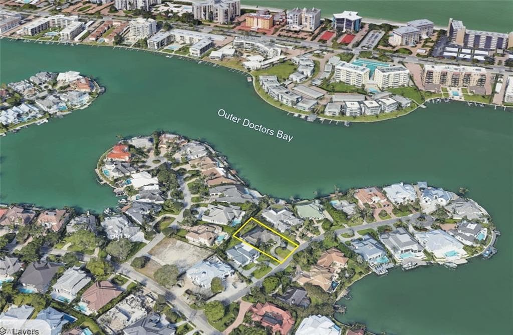 272 Bahia PT NAPLES, FL 34103