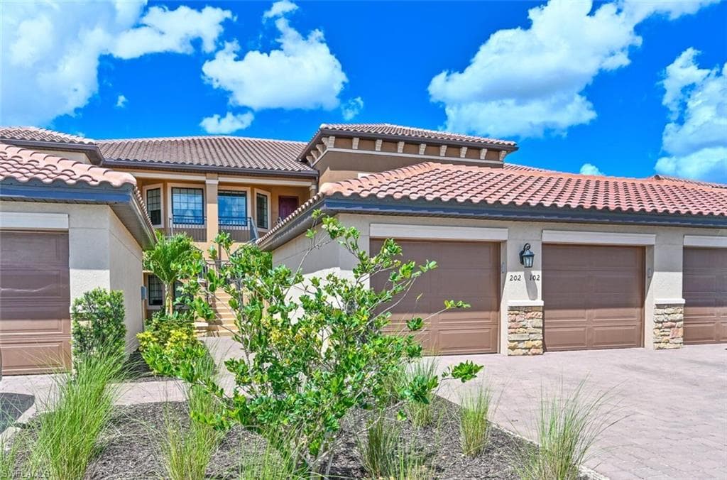 9389 Pocida CT 202 NAPLES, FL 34119