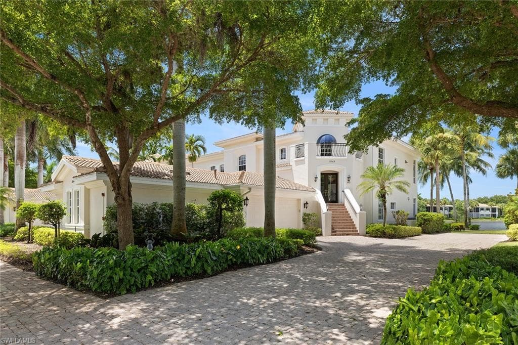 15543 Monterosso LN 202 NAPLES, FL 34110