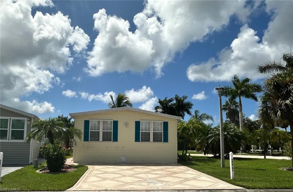 1173 Diamond Lake CIR NAPLES, FL 34114