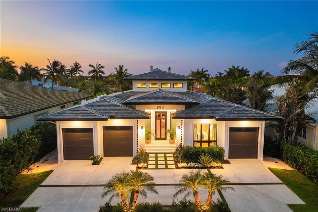 1511 Pelican AVE NAPLES, FL 34102