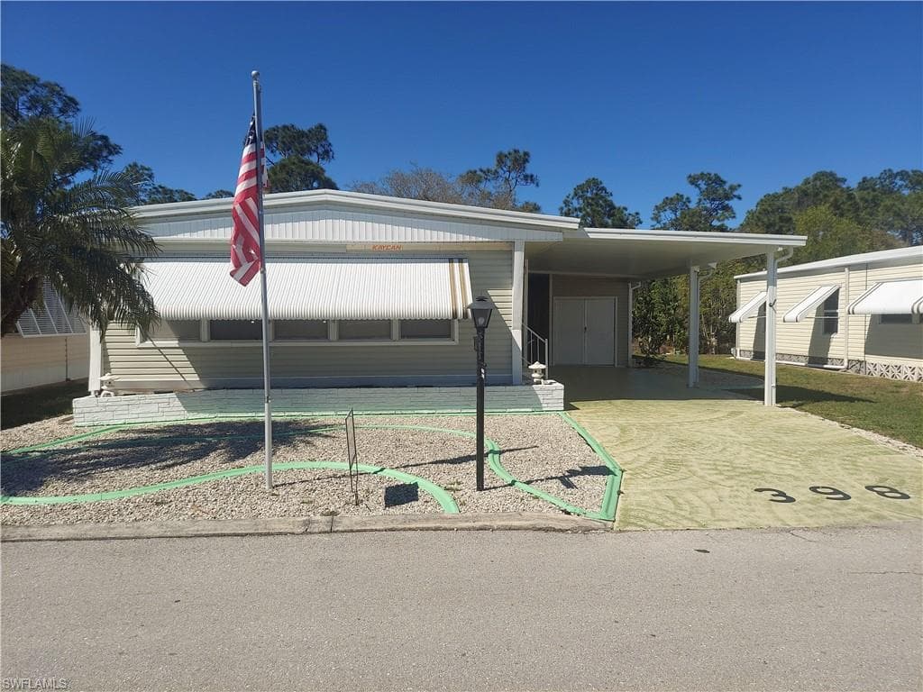 398 Snead DR NORTH FORT MYERS, FL 33903