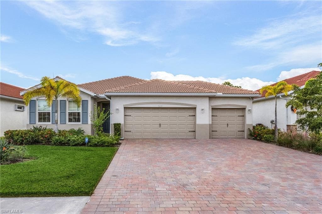 3624 Avenida Del Vera NORTH FORT MYERS, FL 33917