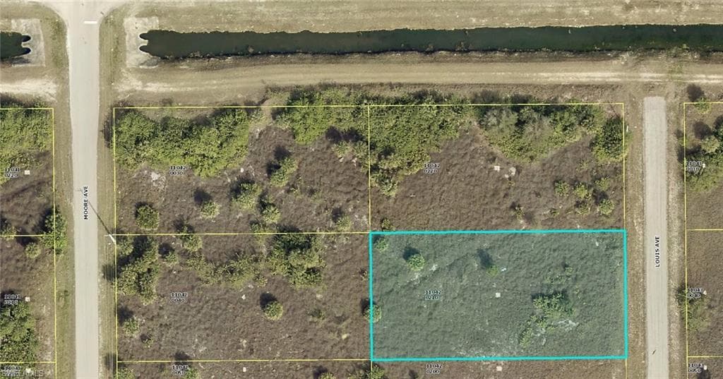 1517 Louis AVE LEHIGH ACRES, FL 33972