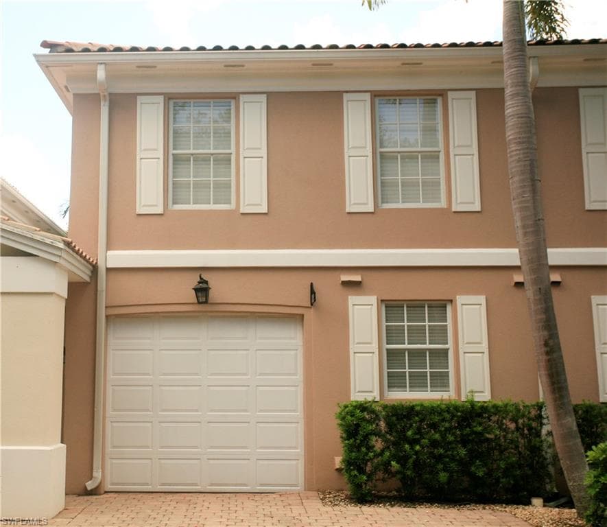 5725 Cove CIR NAPLES, FL 34119