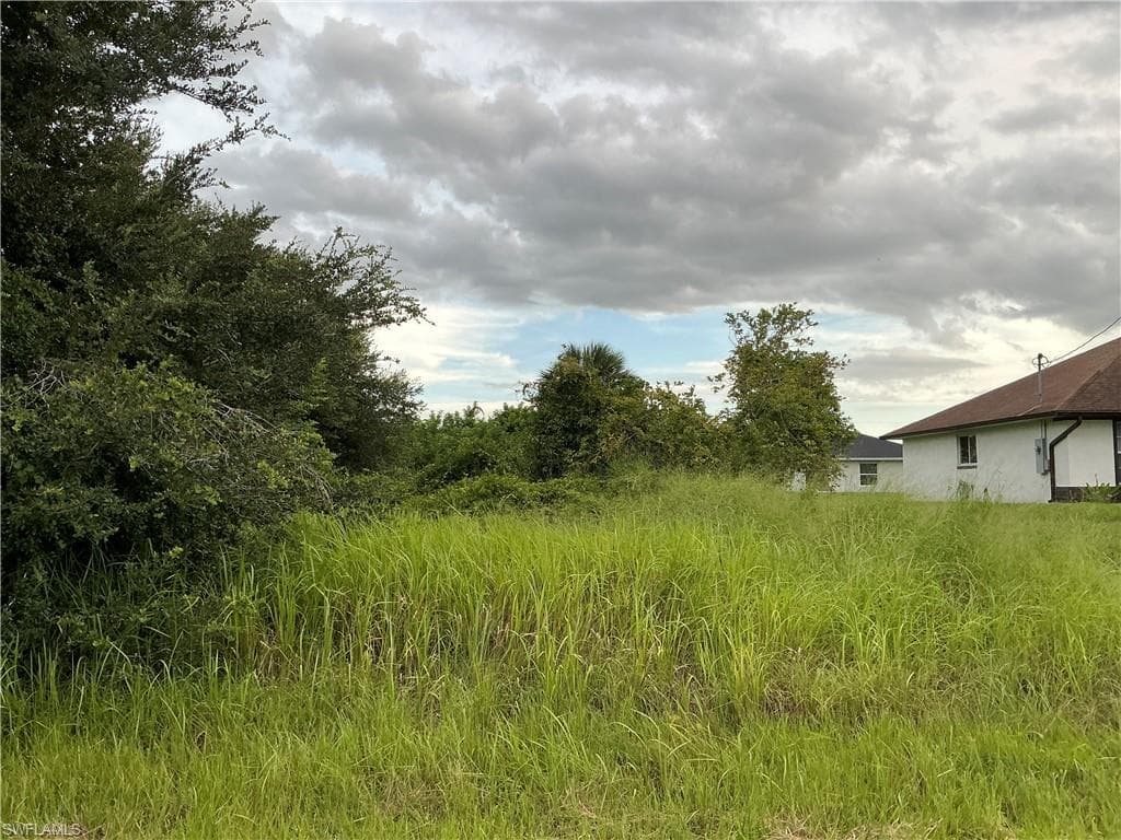 2701 45th ST SW LEHIGH ACRES, FL 33976