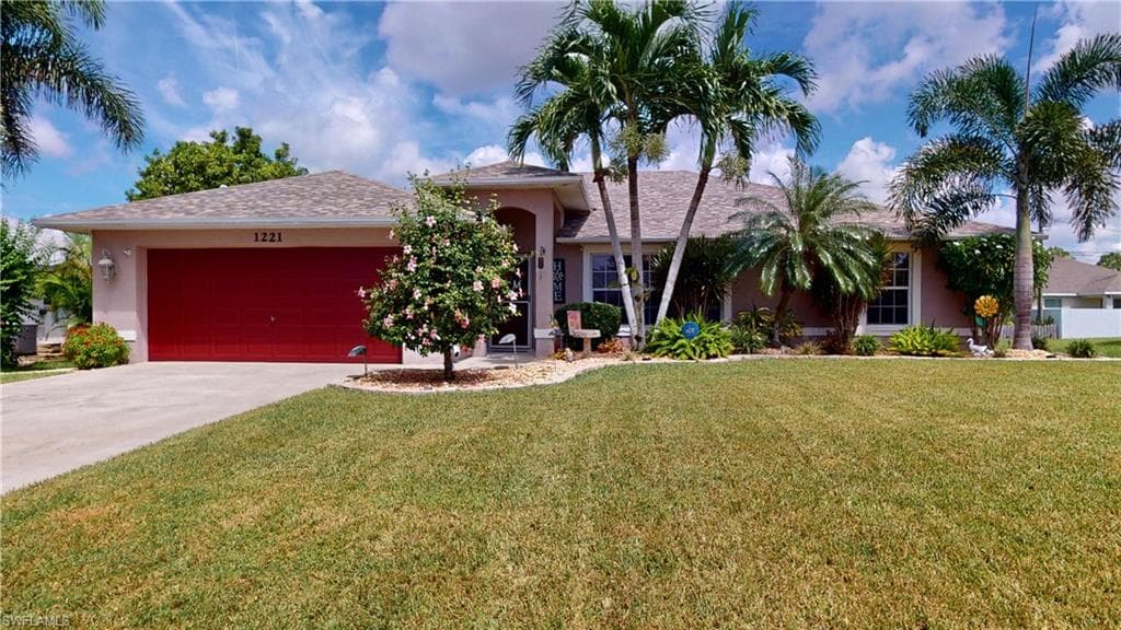 1221 SW 32nd TER CAPE CORAL, FL 33914