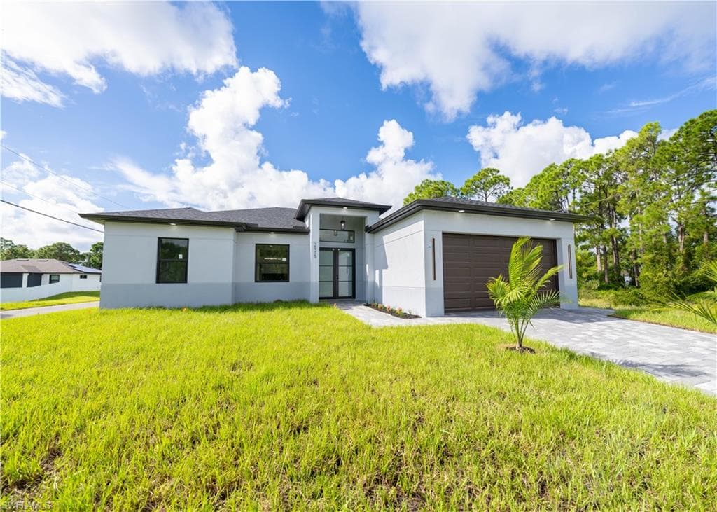 2915 17th ST SW LEHIGH ACRES, FL 33976