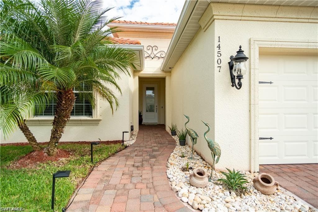 14507 Manchester DR NAPLES, FL 34114