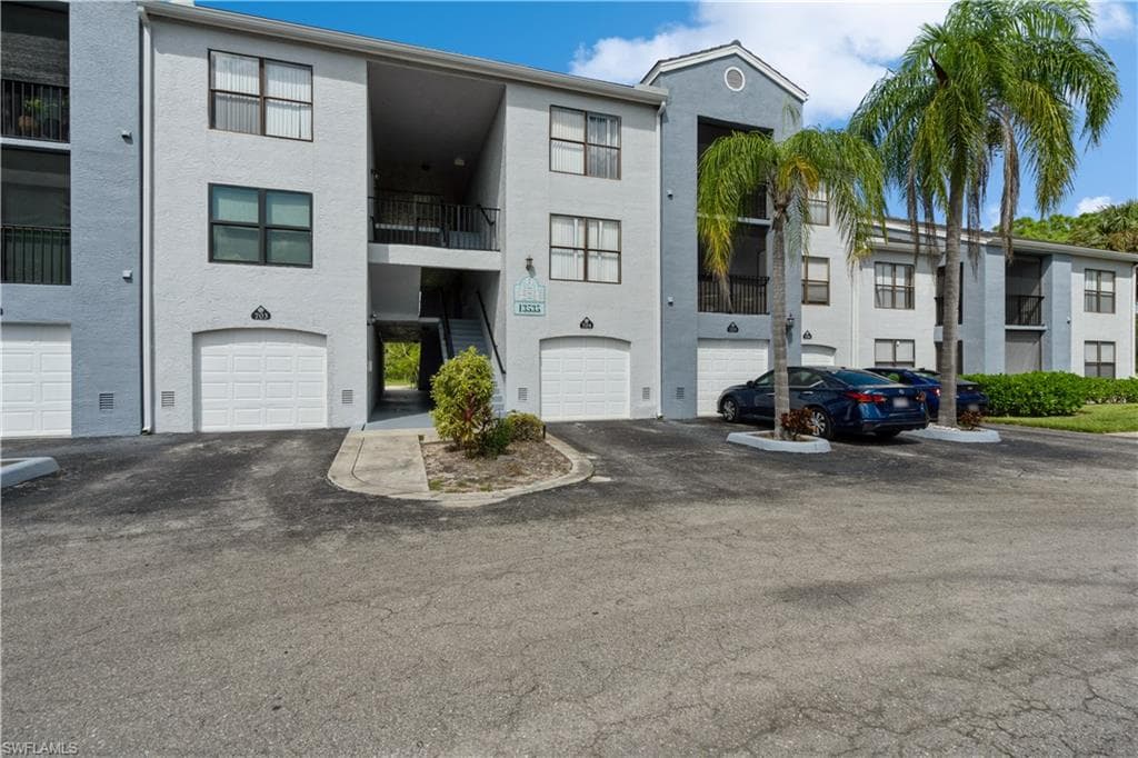 13535 Eagle Ridge DR 716 FORT MYERS, FL 33912