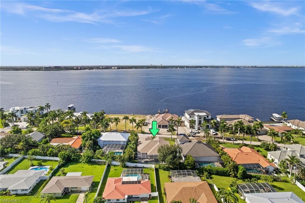 643 Coral DR CAPE CORAL, FL 33904