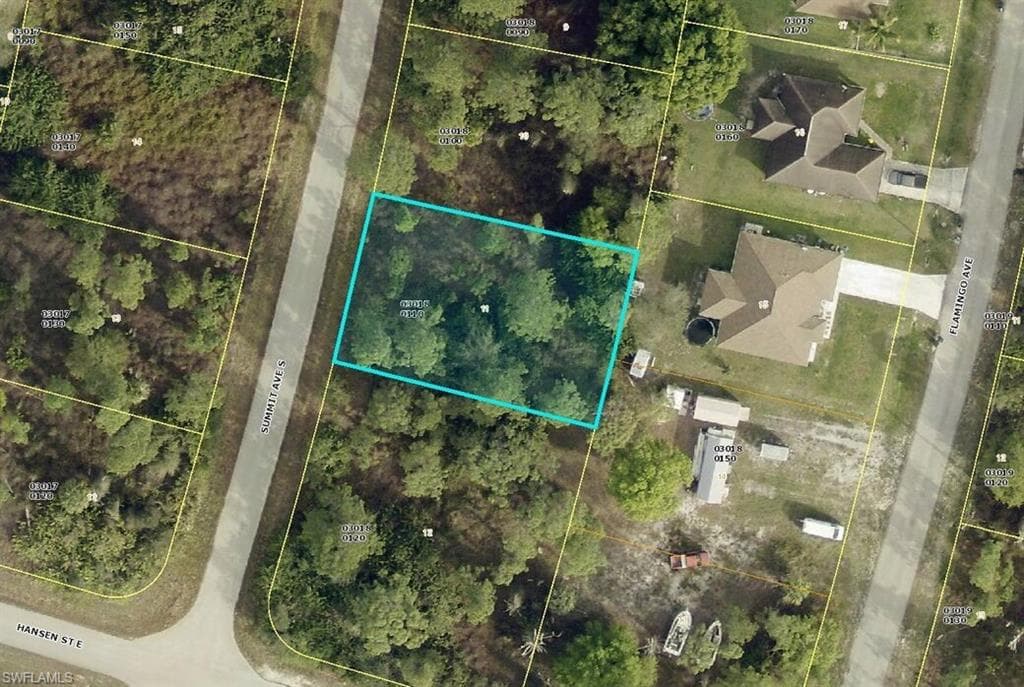 525 Summit AVE S LEHIGH ACRES, FL 33974