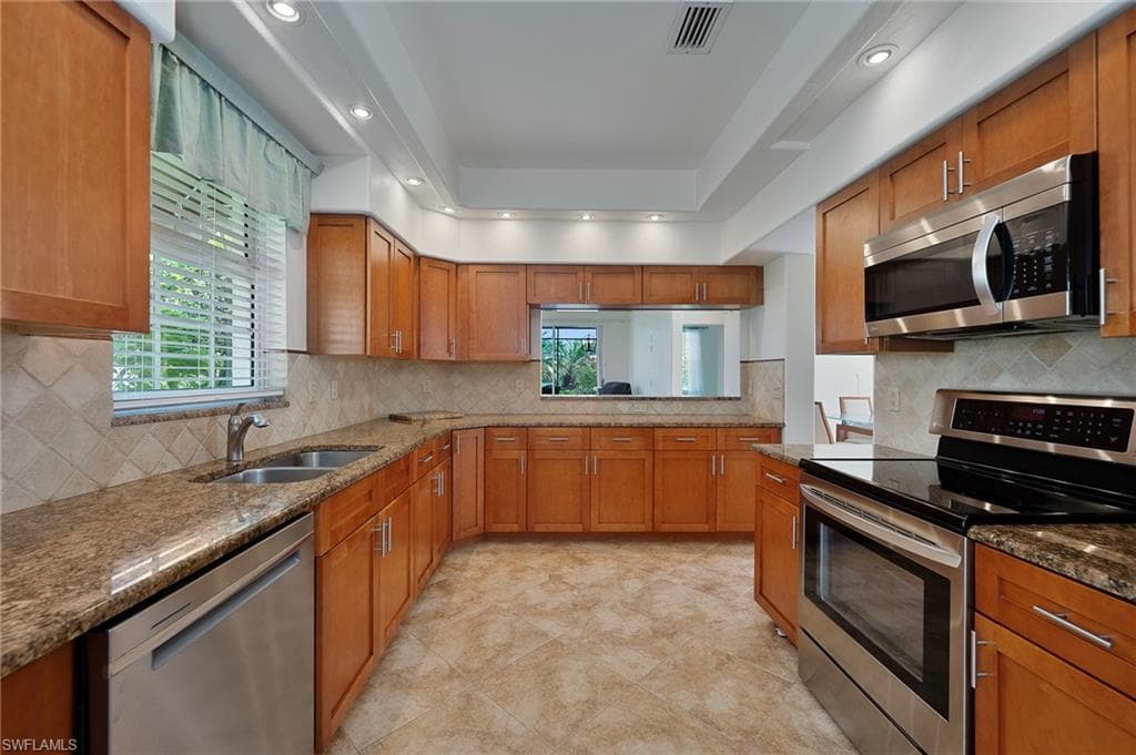 13341 Southampton DR BONITA SPRINGS, FL 34135