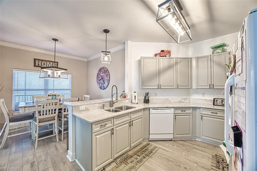 10070 Lake Cove DR 202 FORT MYERS, FL 33908