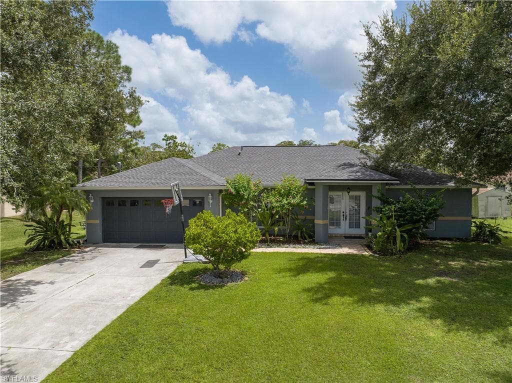 1104 Abrams BLVD LEHIGH ACRES, FL 33971