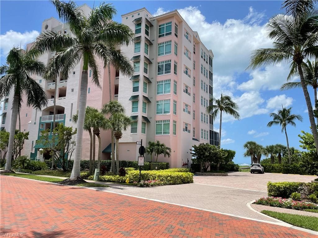 255 BAREFOOT BEACH BLVD 203 BONITA SPRINGS, FL 34134