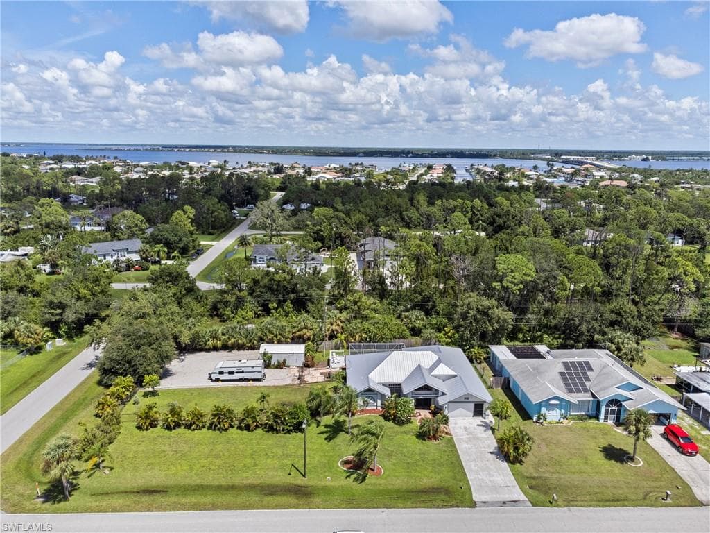6118 Gillot BLVD PORT CHARLOTTE, FL 33981