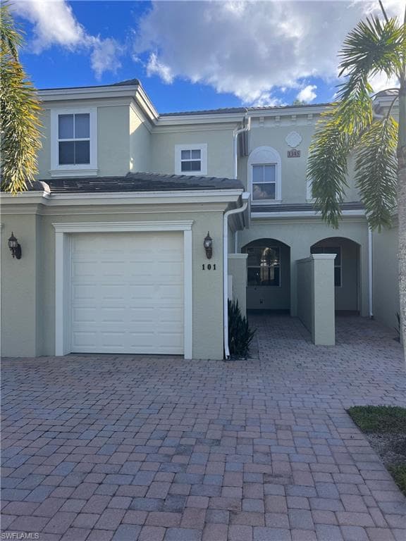 1345 Mariposa CIR 101 NAPLES, FL 34105