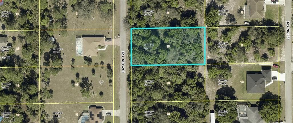 610 Dayton AVE LEHIGH ACRES, FL 33972
