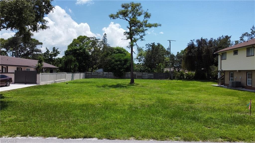 9090 Carolina ST BONITA SPRINGS, FL 34135